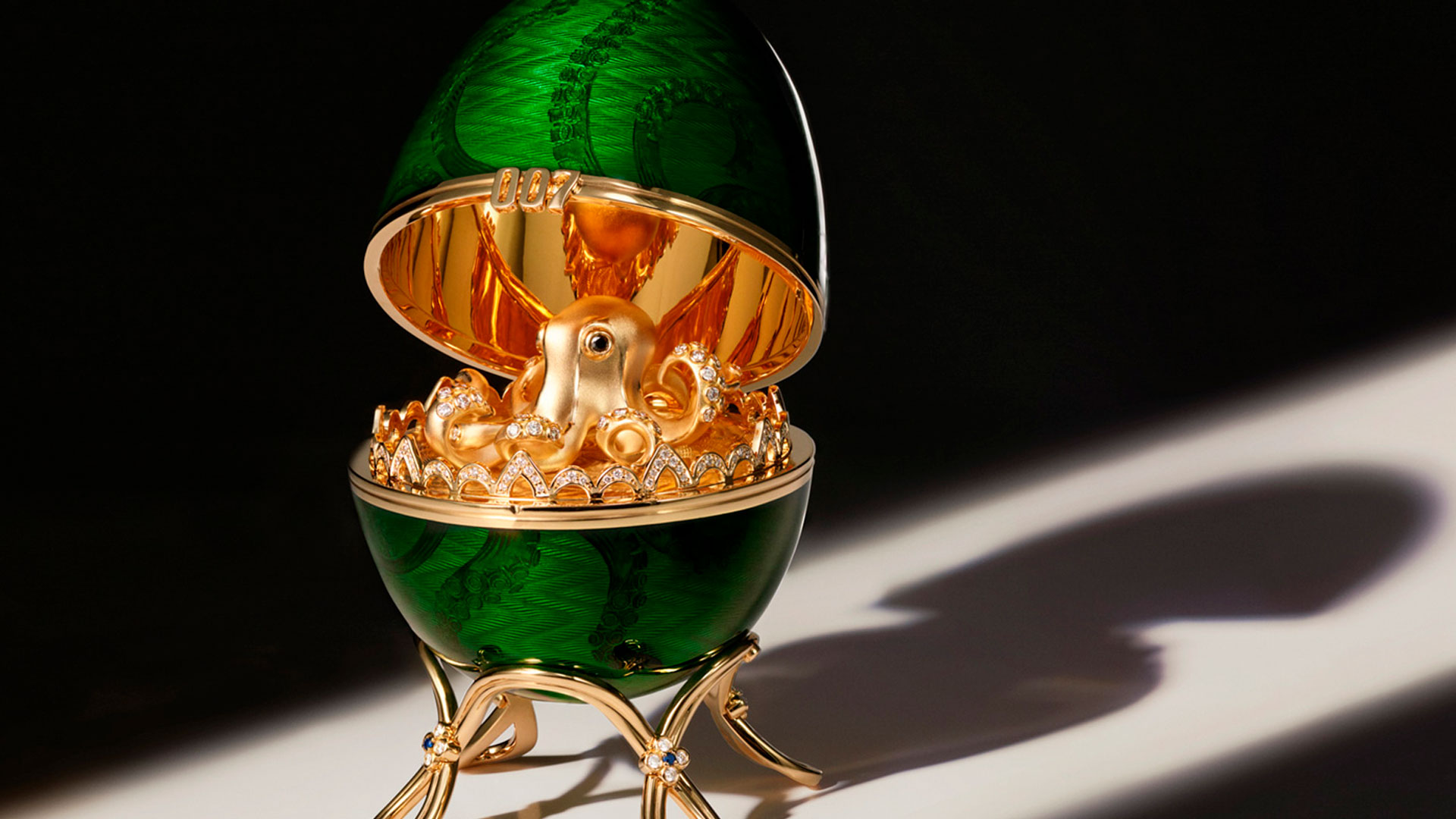 Jóia Fabergé Inspirada no Clássico de James Bond 'Octopussy'