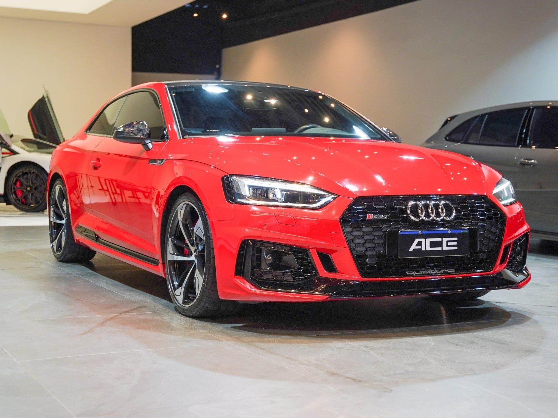 AUDI - RS5