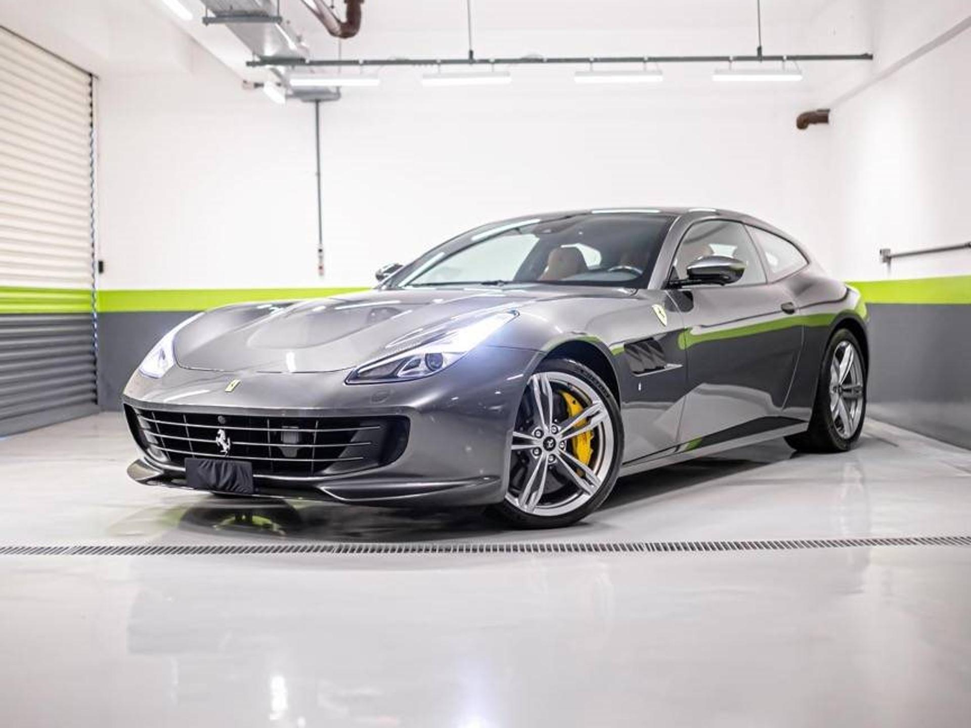 FERRARI - GTC4Lusso