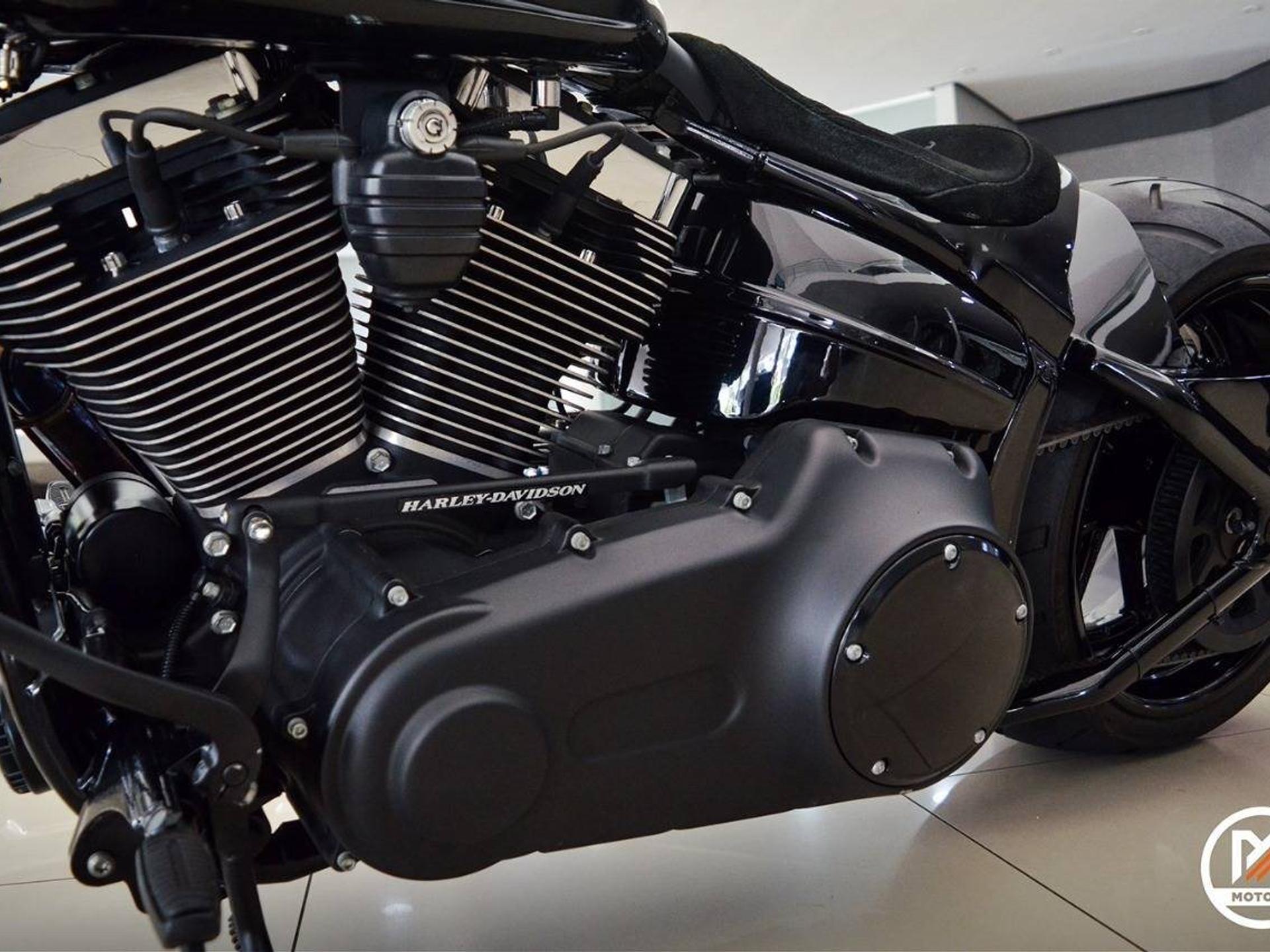 TRIUMPH - Rocket 3